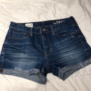 2/$10 Gap slim cut-offs